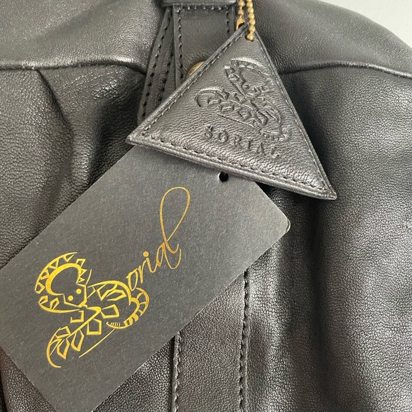 Sorial Leather Handbag w/ Detachable Shoulder Strap - Picture 3 of 16